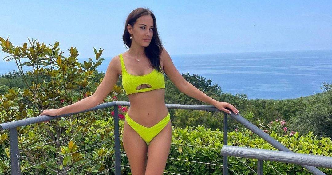 NEMA DALJE: Da li je ovo Prijina NAJIZAZOVNIJA FOTKA sa plaže? (FOTO) 2 dac01ae9aead8b8428193c902290643f92c0622a