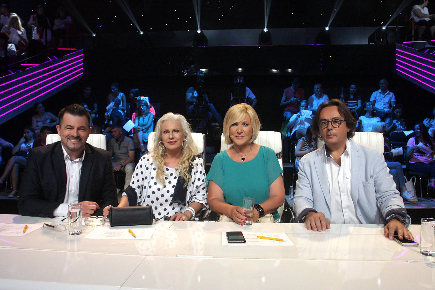 UŽIVO SPEKTAKULARAN POČETAK: Žika, Dragana i Mare otvorili finale (FOTO) 2 db6d11034a64762eefe96fb6e342fb358b7b0b75