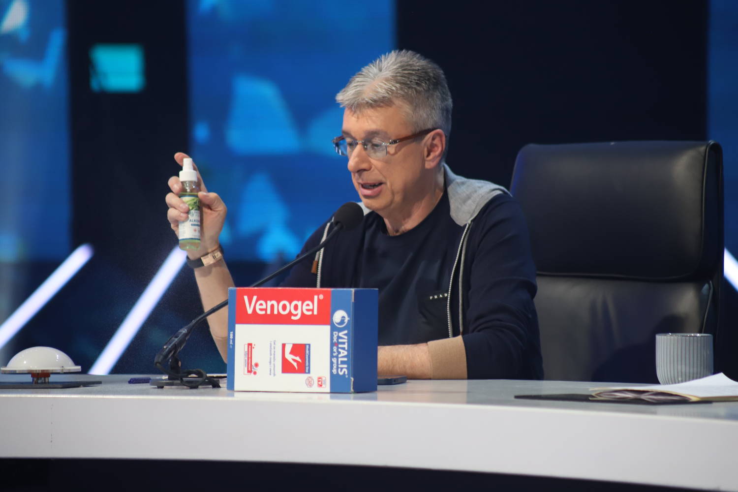 Mili uputio OPASNU ZAMERKU KOLEGAMA, Đorđe vikao: "Ne ućutkuj me, kevu sam odavno sahranio" 2 deadab55ead78dc8e92cf41ace406af76e49f031