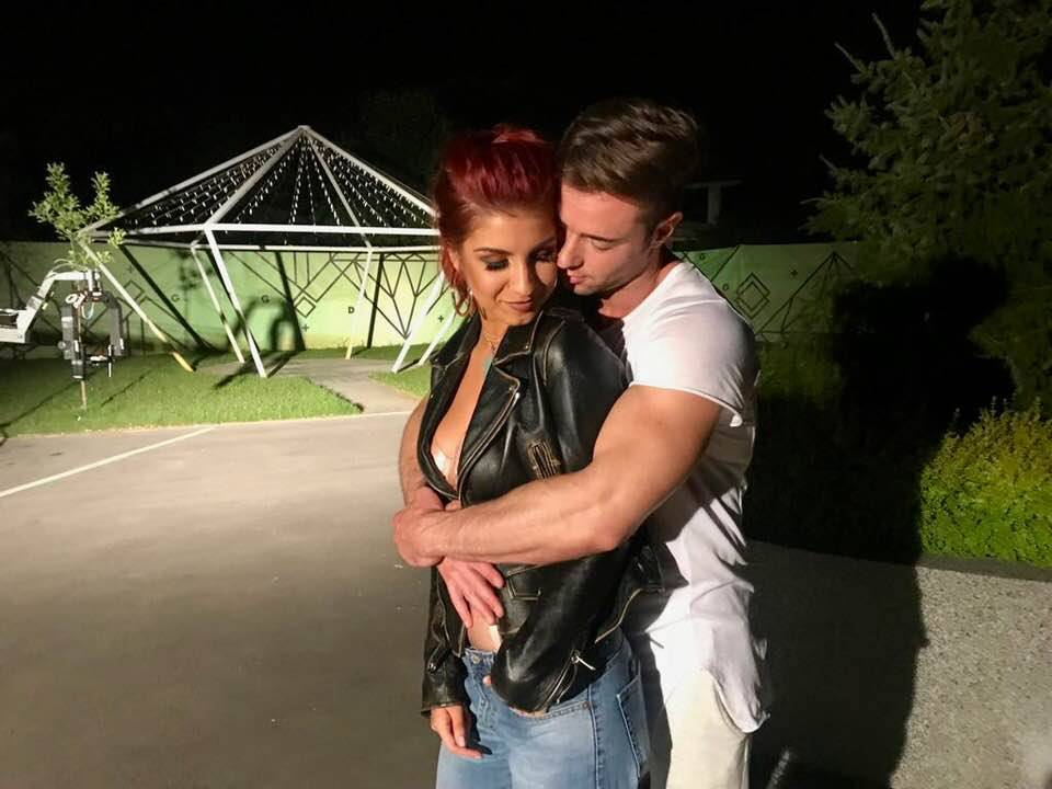 Pogledajte ko je osvojio srce lepe Kristine Denić (FOTO) 2 df3056f37a75f9c46acec8c919cae1e442fb6ebf