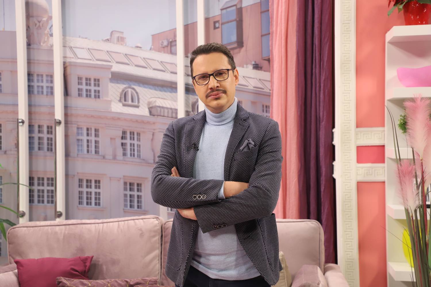 Aktuelne teme i vrhunska muzika u današnjem izdanju GRAND MAGAZINA! 2 e0c05ed89109fdfd32fd4a2181bdbb53f660ac18