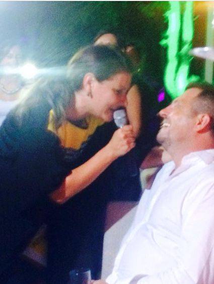 SLAVLJE u domu Miloševića, Maretova supruga NADMAŠILA SAMU SEBE rođendanskom čestitkom 5 e0eb32083f1b588de8fa3aff5fa5b86a65068b4c