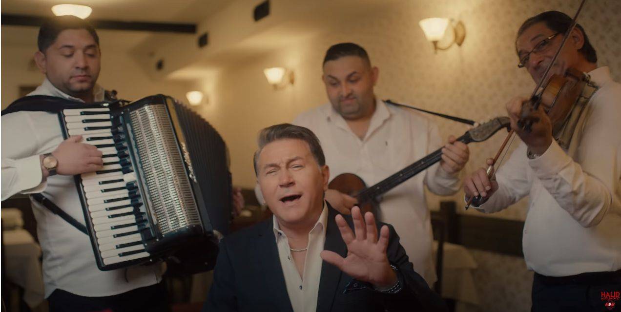 Halid Muslimović otkrio POZADINU IDEJE da PRERADI TOMINU PESMU (VIDEO) 3 e352d22049114a69b4903db36d6f97e83e4e75d1