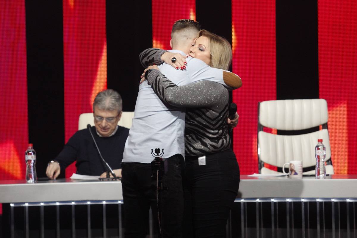 RADOST PRODUKCIJE: Saša i Snežana dokazali žiriju da je odličan pevač! (FOTO) 2 e3efc3fea6096551ef73ffdfacfb4d0d9b09578a