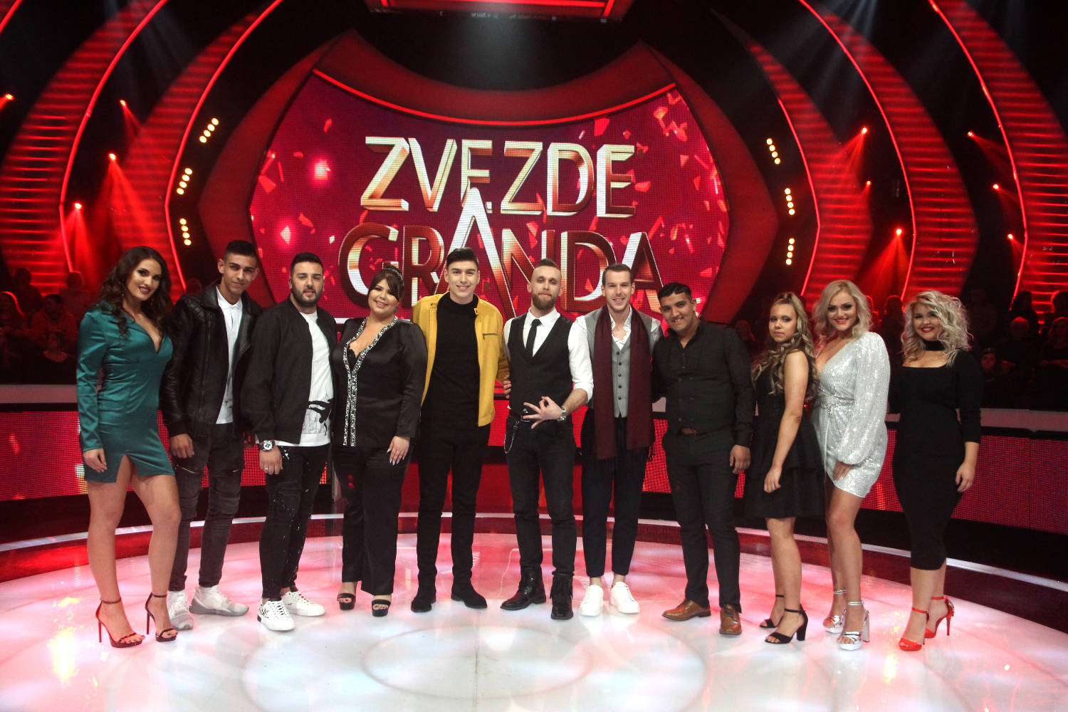 KAKAV POVRATAK NA MALE EKRANE Žestoka BORBA mentora, ali jedan član žirija večeras nije slavio (FOTO) 7 e41c20779c7a4b5f418ab9f61e57a8b63c92f61d