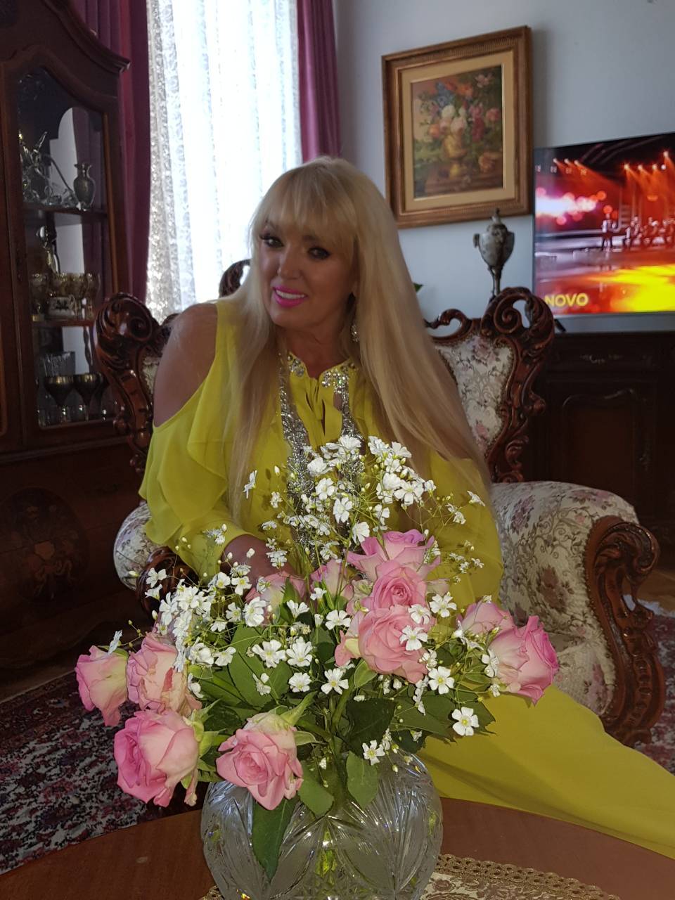 Ovo je luksuzni salonac BRANKE SOVRLIĆ u srcu Beograda! 2 e4fc967214a8ef732acdc2755eef7aa826ce2812