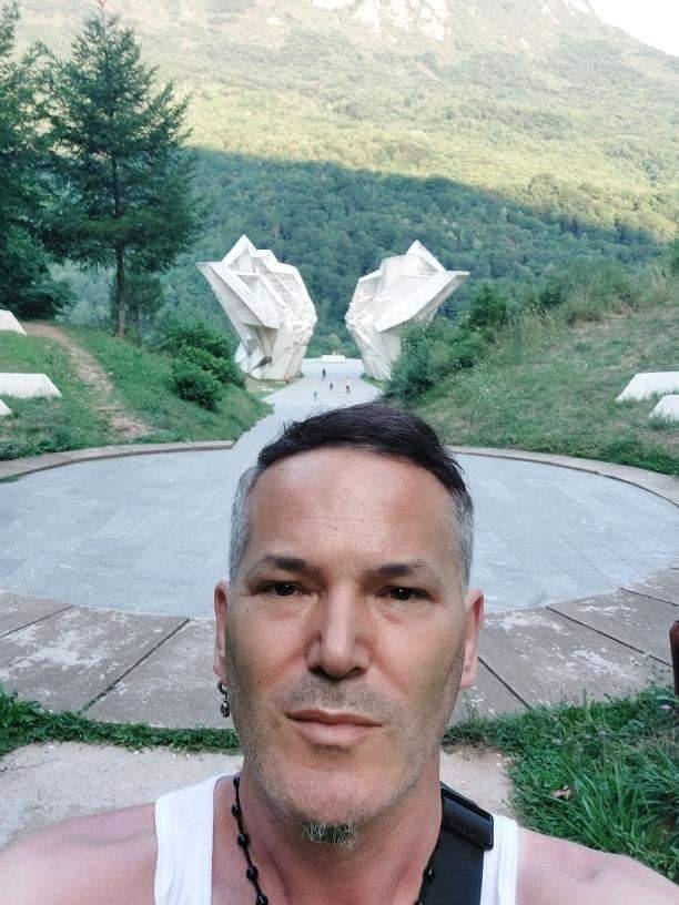 NEMA STAJANJA Azzaro nikad ispunjeniji: "PROVODIM SE MAKSIMALNO" (FOTO) 4 e7b6078d63136d22f74ea97df7b984e07e21b4e4