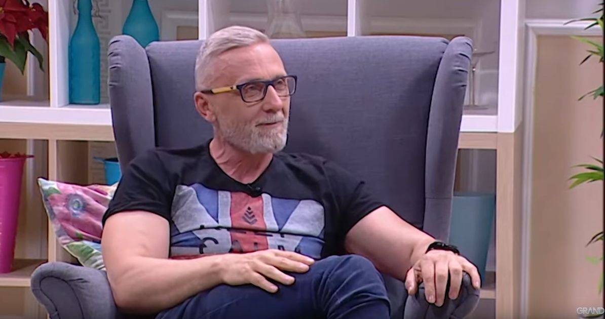 BRENA uletela u studio i terala ga da joj MAŽE NOGE: ''Bilo me je sramota'' priznao voditelj (VIDEO) 2 e7e5448db53063f15043f9ab3d131ca967022c7f