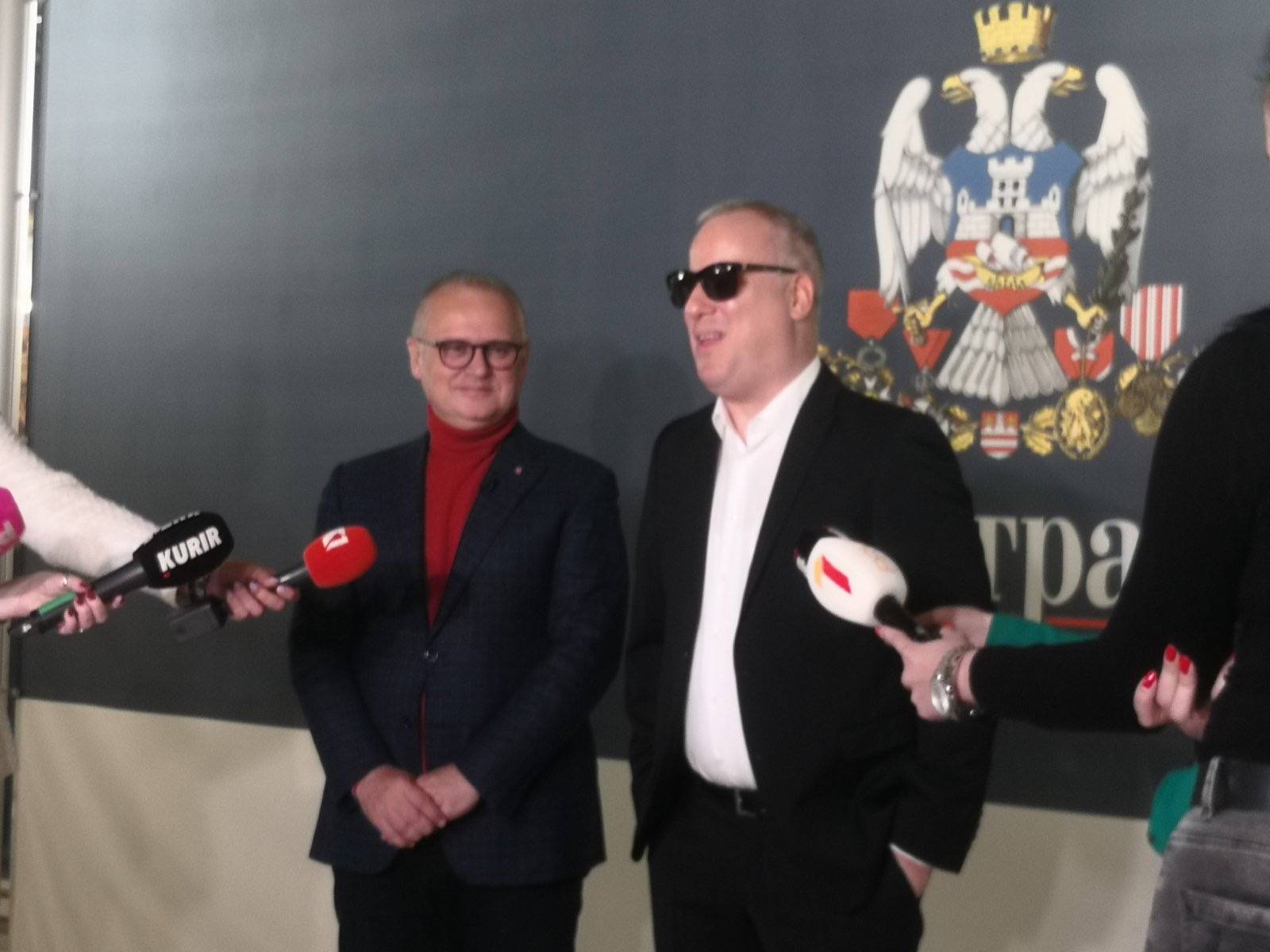 UŽIVO IZ SKUPŠTINE GRADA: Saša Matić kroz pesmu deli emocije i ljubav: "OVAJ DAN TO ZASLUŽUJE" (VIDEO) 2 eeca9235b1aaf7756e7bce1bd68b980addbde278