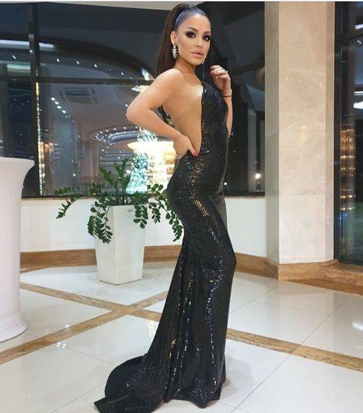 KOJA JE BILA NAJLEPŠA? Evo kako su naše zvezde izgledale u NAJLUĐOJ NOĆI (FOTO) 2 ef0a1f9159b2a791d1001ac27fd28509ee1e14db