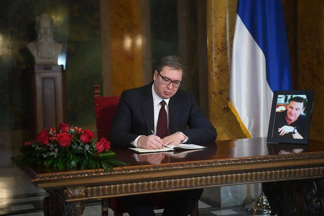 POČELA KOMEMORACIJA Milutinu Mrkonjiću: Bekuta neutešna, Dačić u suzama 3 effd759dea88d2019c90e961fffff304e937b661