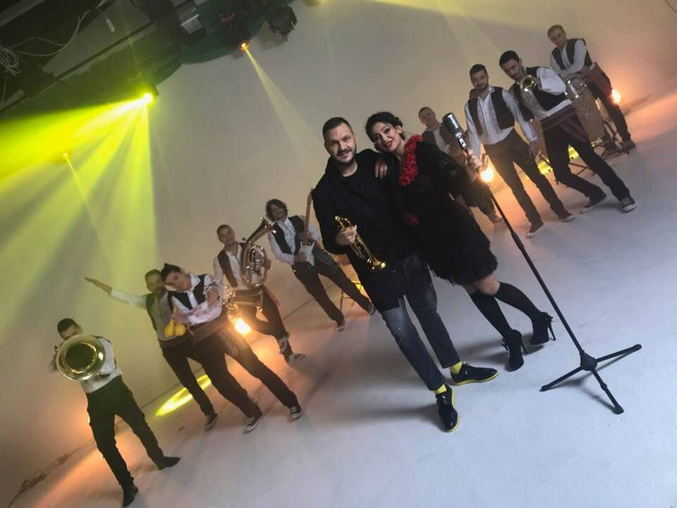 Dejan u novu godinu sa novim spotom (VIDEO) 2 f0367c0028bdab8f0a0b5d158d21c526738de627