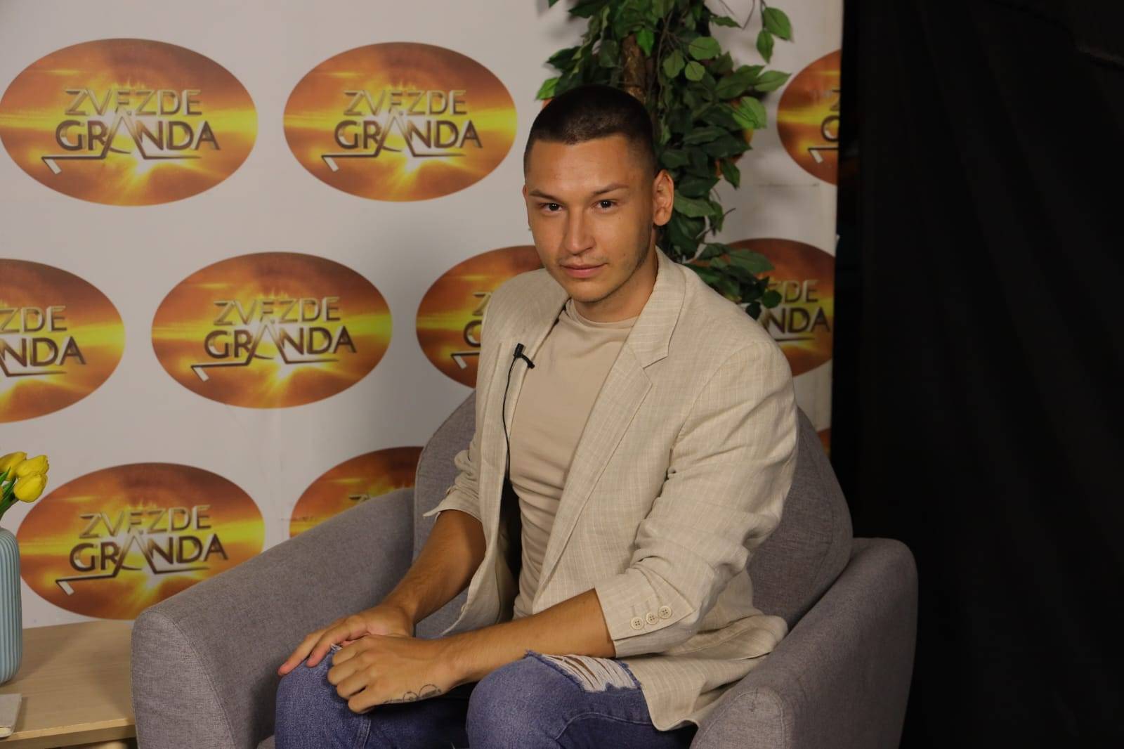 ZVEZDA GRANDA kroz SUZE priznao: "Trpeo sam nasilje, govorili su mi da sam PED*R" (VIDEO) 2 f40329f82af34fdfb3828af356f56bda86e5624e