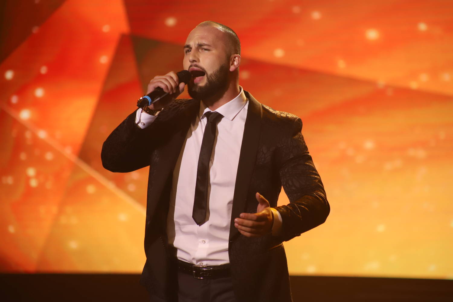 ŠIROKO: Alem Bajrović se nakon finala POČASTIO BESNOM MAŠINOM (FOTO) 2 f624c41fa155941844c6b7d37e5ef5e4412f11f2