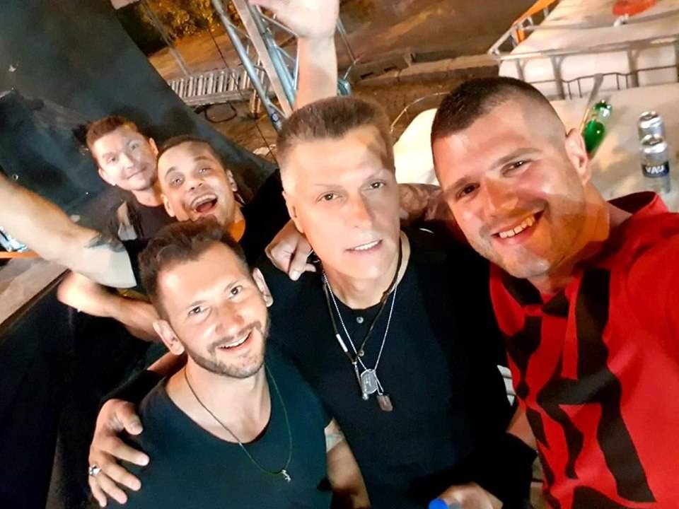 NIKO SE OVOM NIJE NADAO Đorđe David nastupao u Zrenjaninu, a kad vidite koga je izveo na binu, ODUŠEVIĆETE SE 2 f6c5f70a852f819671fd58423a4f1c6c7ac0017b