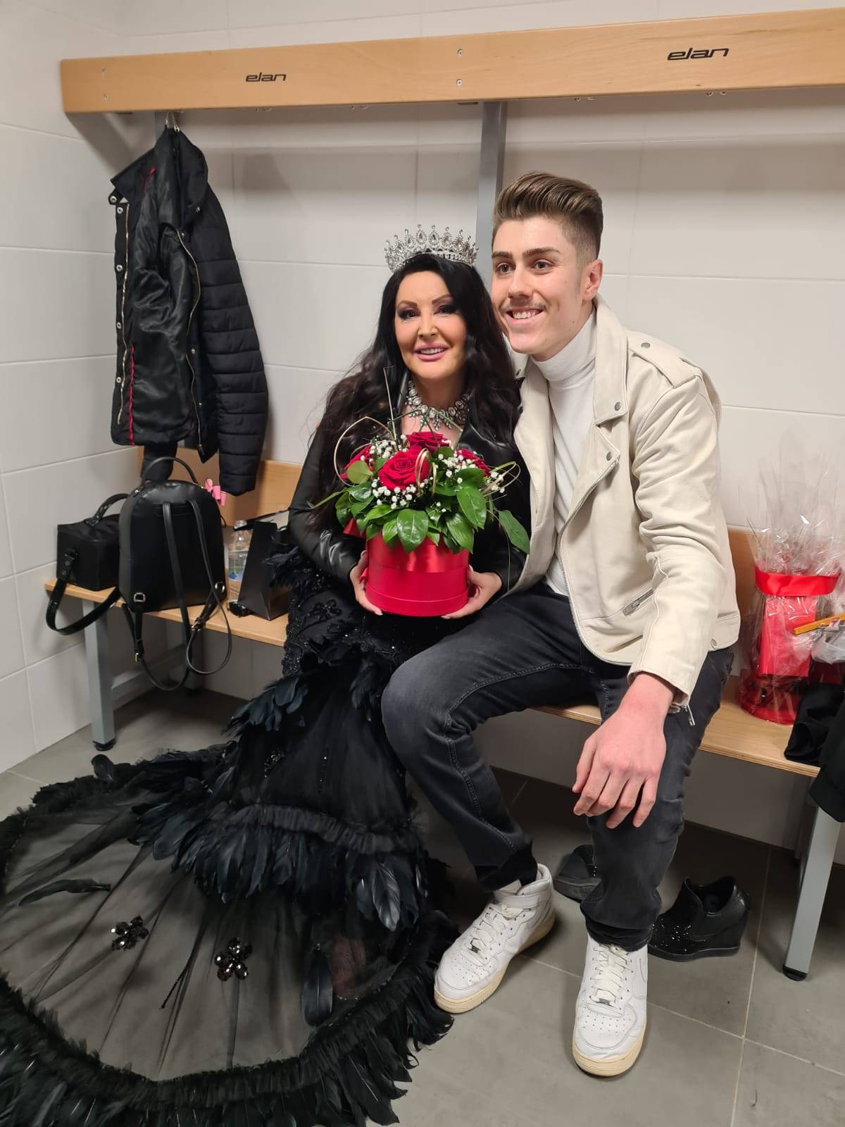 Draganu Mirković FANOVI KRUNISALI u Gradišci (FOTO) 4 fa95894ac76cc8ee5edd39b986bdac6aa355a6e4