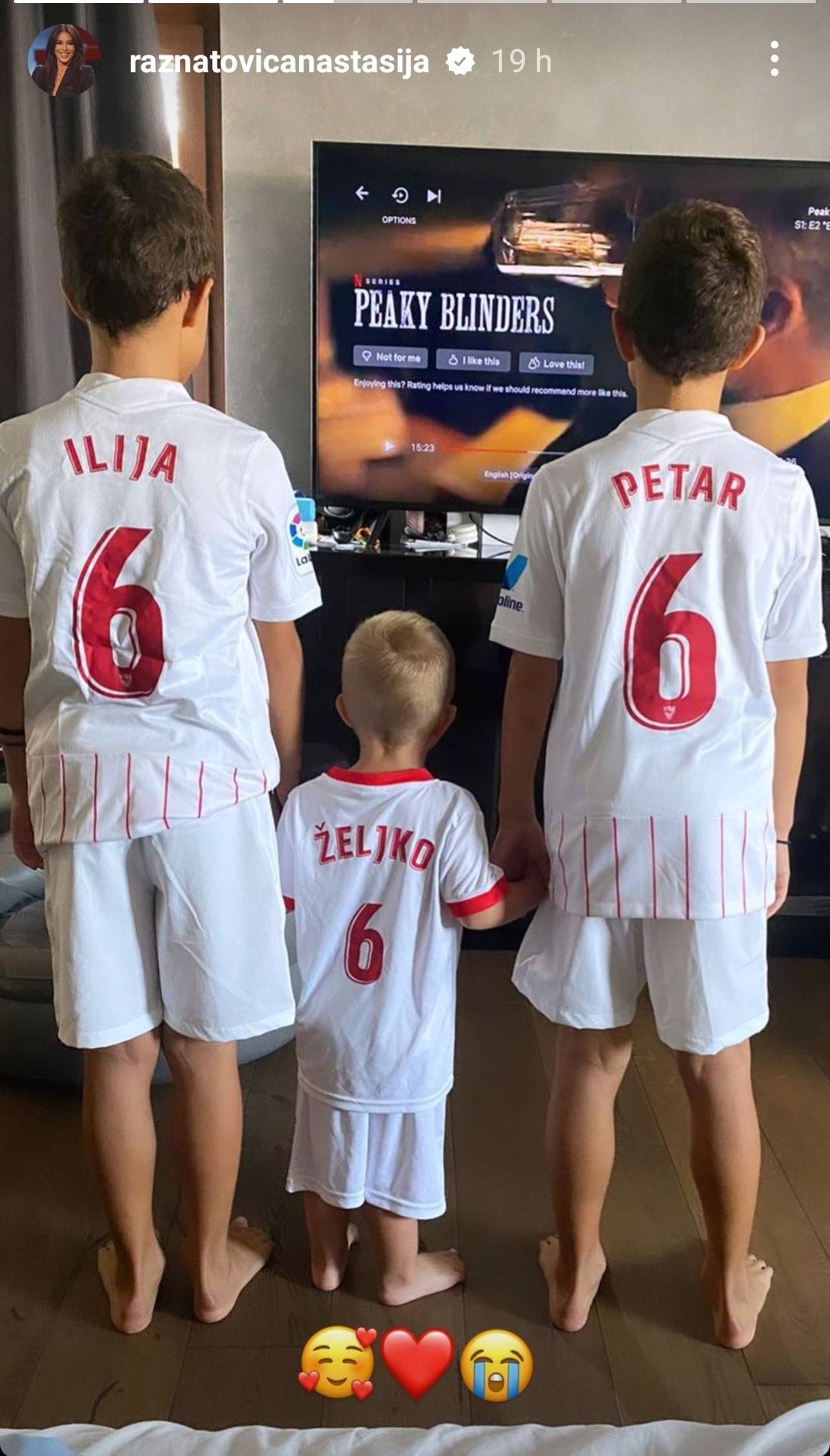 PRESLATKO: Gudelj POSLAO SPECIJALAN POKLON za malog Željka i blizance, Anastasija puca od sreće (FOTO) 3 fb7f614f674e0e3ff7708e0c666df08e840214c7