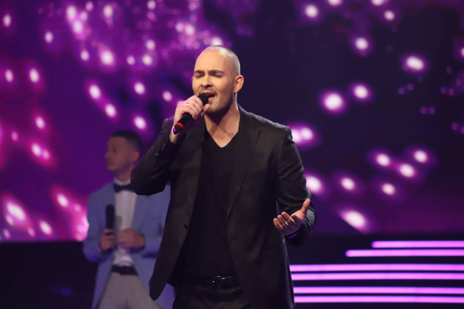 "OVO ZNA DA UDARI U GLAVU" Takmičari otkrili sa čime su se susreli otkad su postali popularni (VIDEO) 3 fbac41ac00bf5386a5e8c6a8d11fe68172f69bea