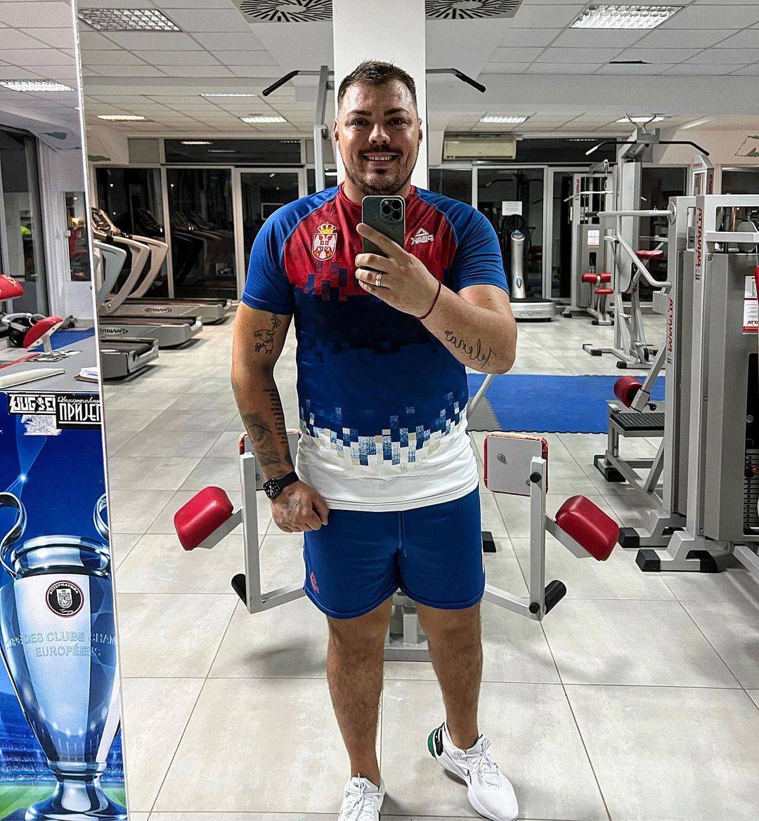 Sloba Vasić priznao da se UPLAŠIO operacije pa se dotakao PORODICE: ''Voleo bih još dece'' (VIDEO) 4 fbce428c88329d631eb0e63d2c36dbdd12c2d805