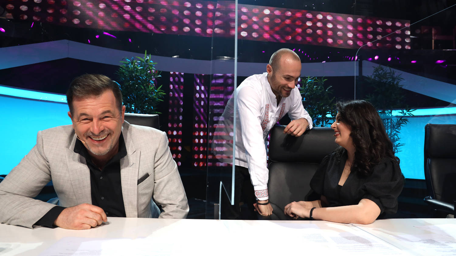 SMEH JE ZAGARANTOVAN: Pogledajte ko je "izmišljator", a ko je propričao grčki (VIDEO) 2 fd38969b681ea6295c9ef0c1e612855a29cce8b3