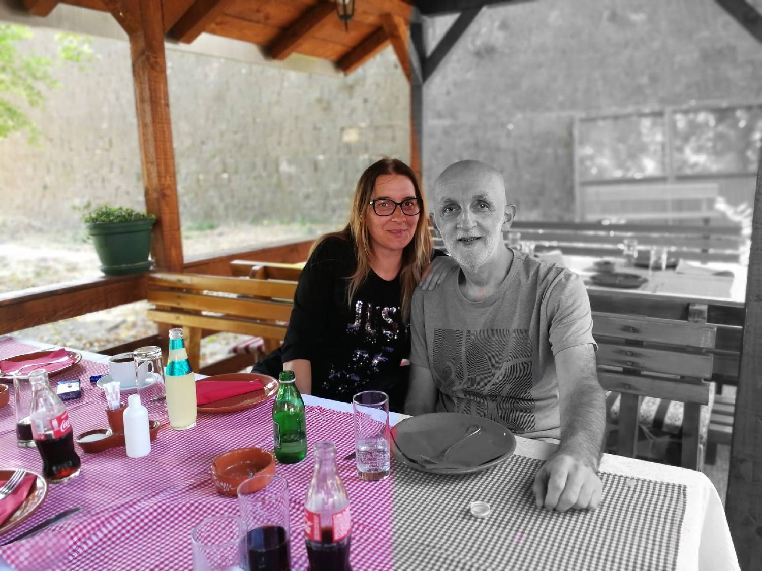 TUGA U DOMU finalistkinje NIKAD NIJE KASNO, pevačica SLOMLJENA: "Putuj s anđelima, lepi moj" 2 fd93c3d3f15c9c857cbbbee14bbd03a6f4500580