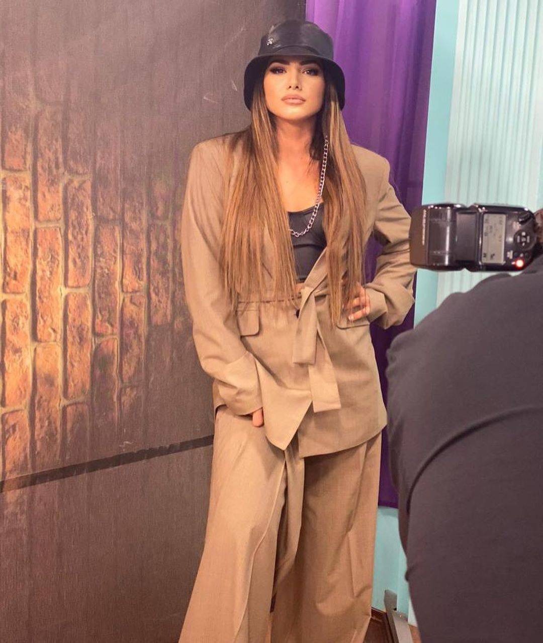 Hana Mašić: ''Uradila bih eksplicitne scene sa Jelenom Karleušom''! (FOTO) 3 fdf7d3a332649589372e30937b8f273493857295