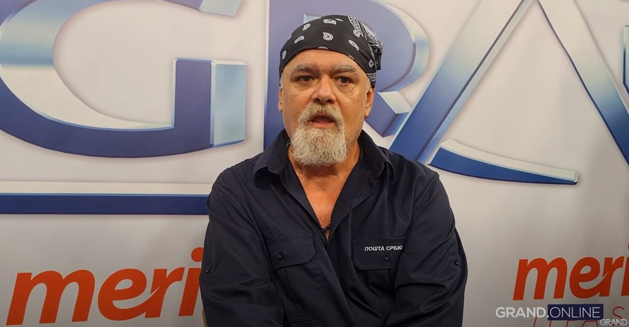 POŠTAR SAMOUVEREN: “Ja sam NAJBOLJI pevač na Bežanijskoj kosi” (VIDEO) 6 postar 1
