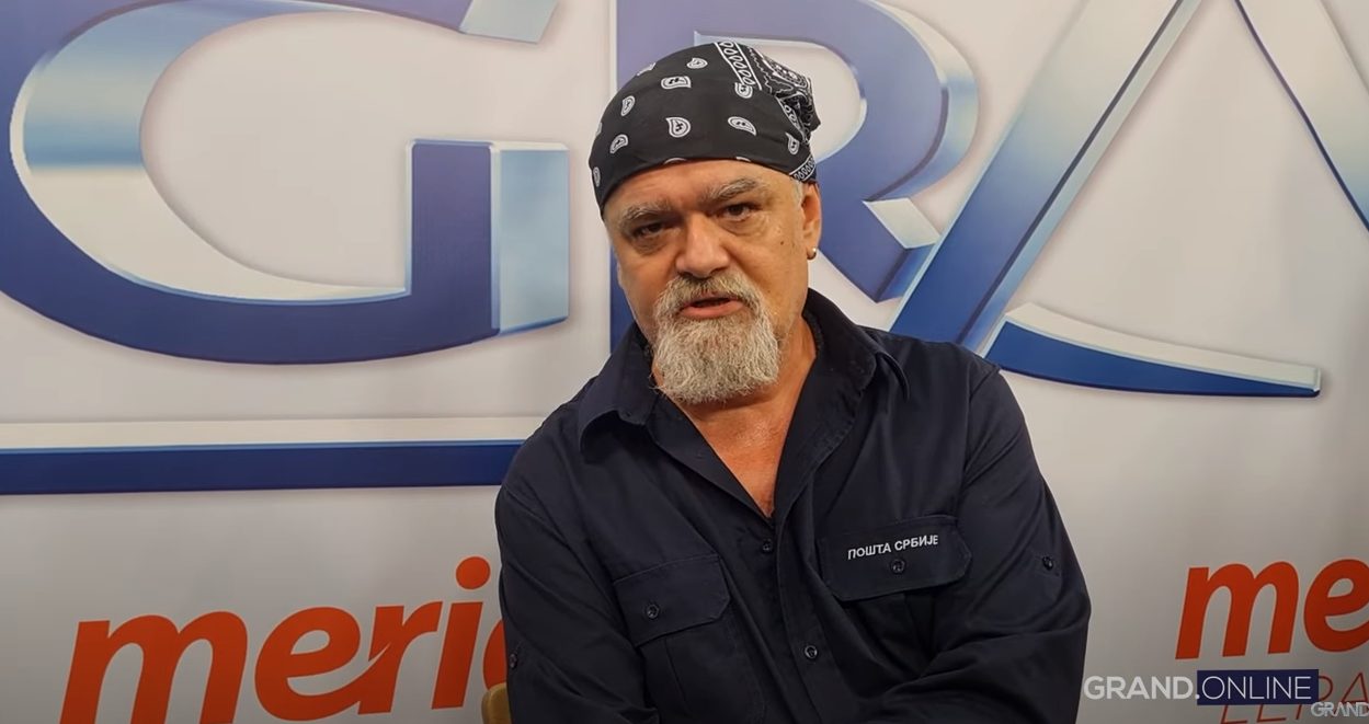POŠTAR SAMOUVEREN: “Ja sam NAJBOLJI pevač na Bežanijskoj kosi” (VIDEO) 5 postar 3