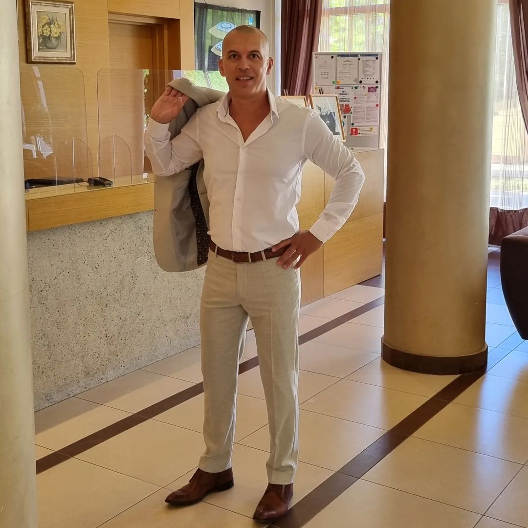 Gazi petu deceniju a izgleda KAO MLADIĆ! Zbog njegovih fotki iz TERETANE mnogi bi se postideli (FOTO) 9 288570660 159852626602284 3056811486738778738 n 1