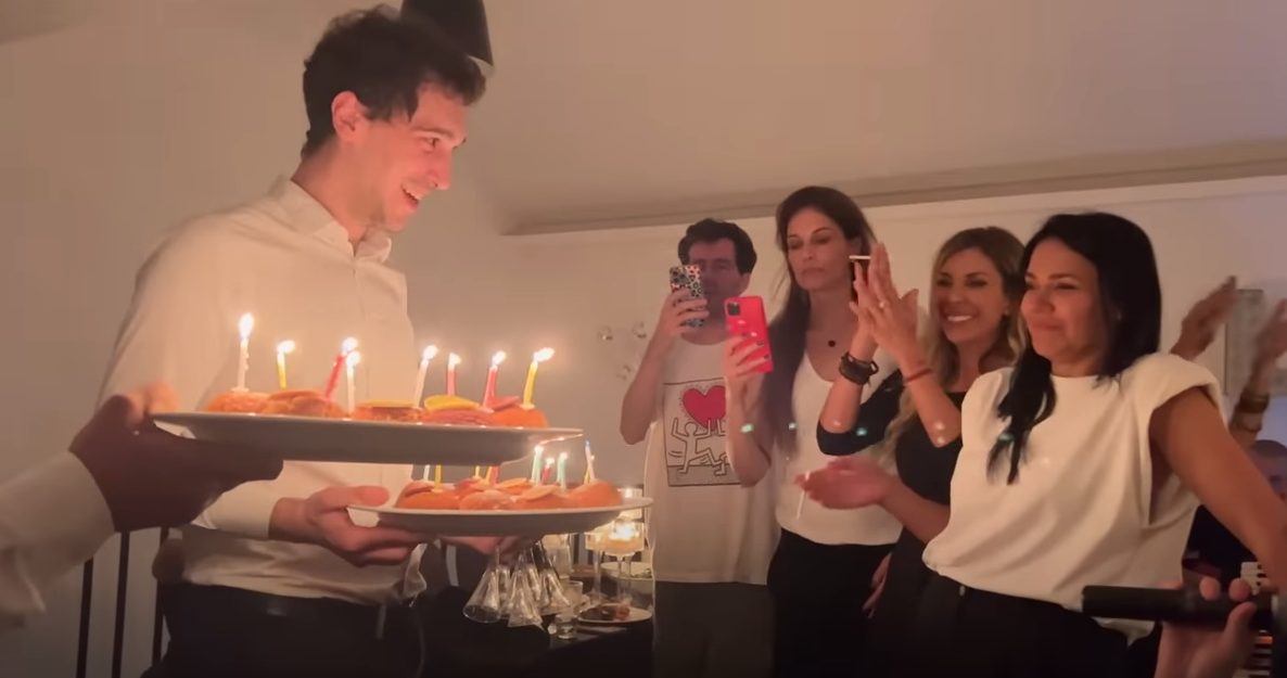 LUDA ŽURKA DO ZORE: Marija Šerifović priredila IZNENAĐENJE za pamćenje! (VIDEO) 7 Capture 1 5