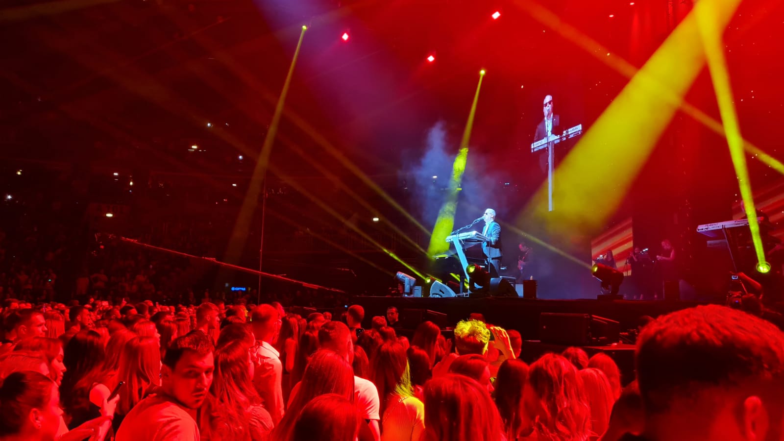 KAPA DOLE: Saša Matić zapevao pesme muzičke legende, zavladala NEVEROVATNA EMOCIJA (VIDEO) 6 IMG 20221021 WA0070 1