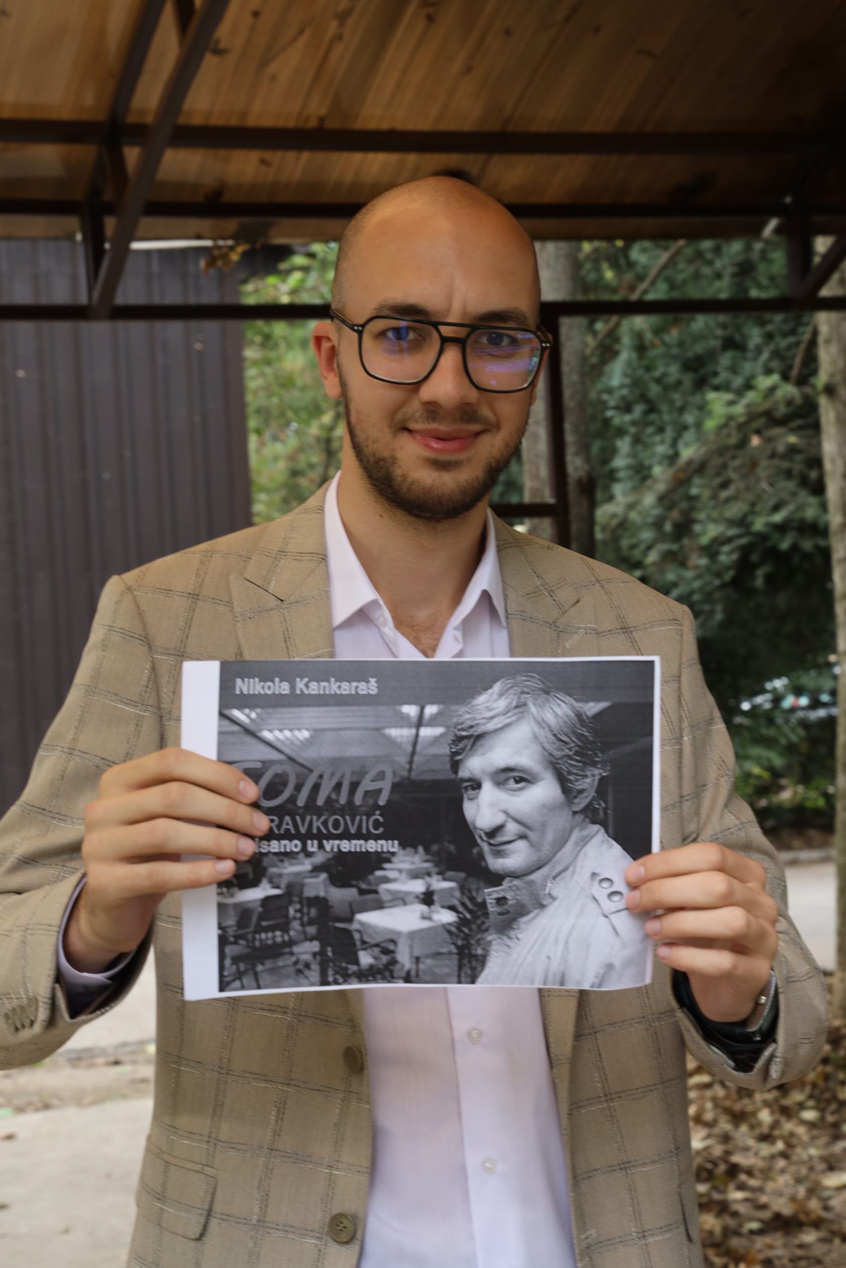 USKORO IZLAZI KNJIGA O TOMI ZDRAVKOVIĆU: Emotivna sa dosta detalja, koje nismo znali o najvećem "Kafanskom pevaču" 8 NIKOLA KANKARAS GM 07102022 FOTO MUNJA 19