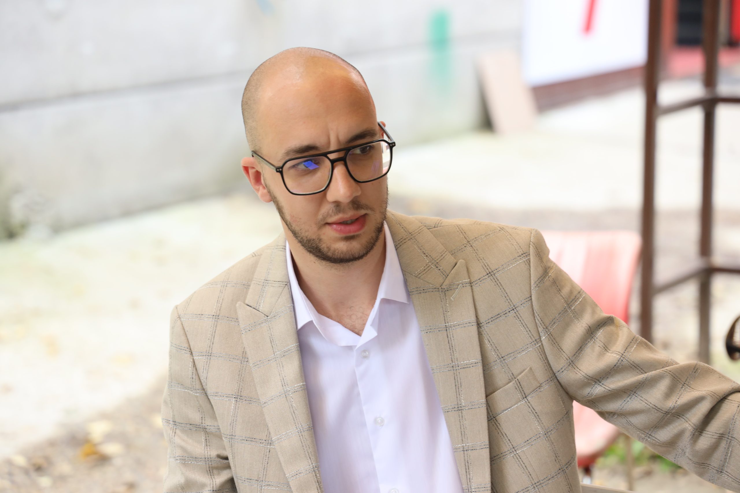 USKORO IZLAZI KNJIGA O TOMI ZDRAVKOVIĆU: Emotivna sa dosta detalja, koje nismo znali o najvećem "Kafanskom pevaču" 7 NIKOLA KANKARAS GM 07102022 FOTO MUNJA 2