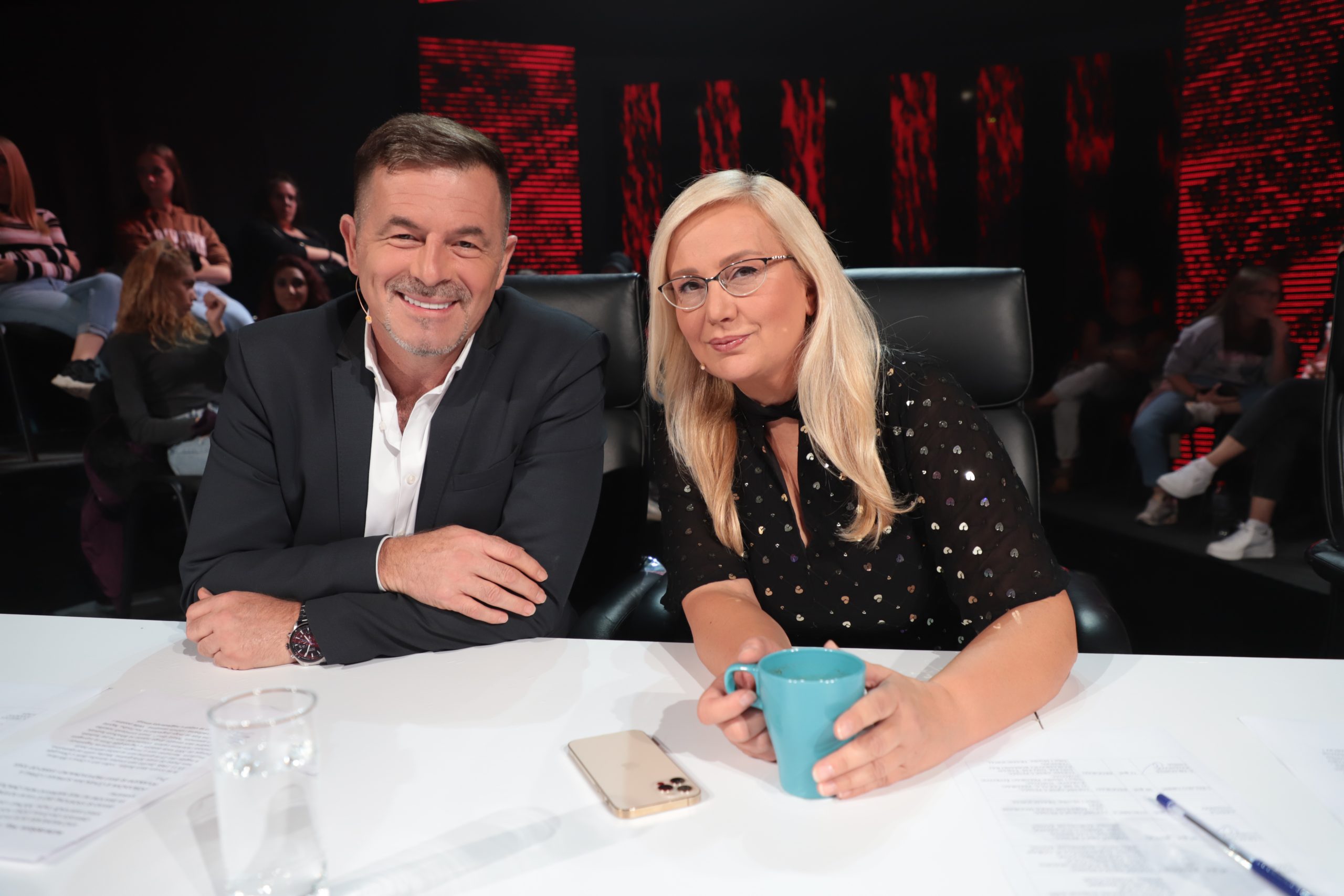 Malo ko zna šta je Saša Milošević Mare po struci: Studirao fakultet koji nema veze sa muzikom 7 SASA MILOSEVIC MARE I LEONTINA VUKOMANOVIC NNK SNIMANJE 29092022 FOTO LUKA 4 2