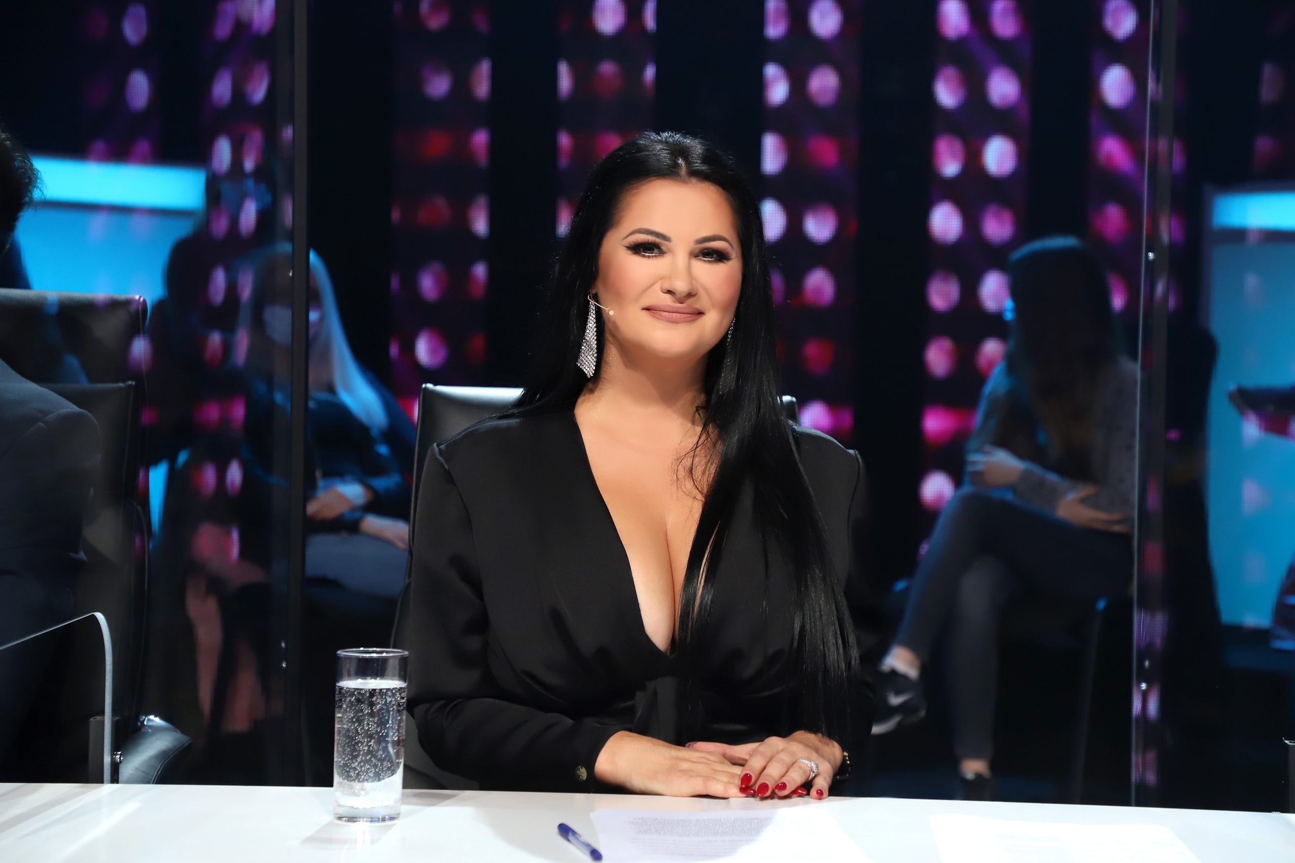 SLAVLJE U DOMU JANE TODOROVIĆ: Pevačica podelila RADOSNE vesti (FOTO) 8 jana 16 ok