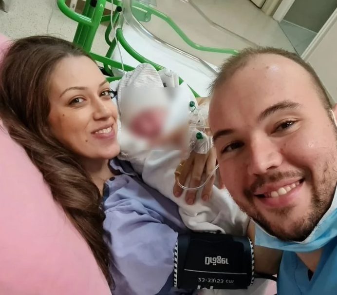 Čestitamo! Vaterpolista Dušan Mandić postao otac, sinu dao staro srpsko ime 4 ognjen