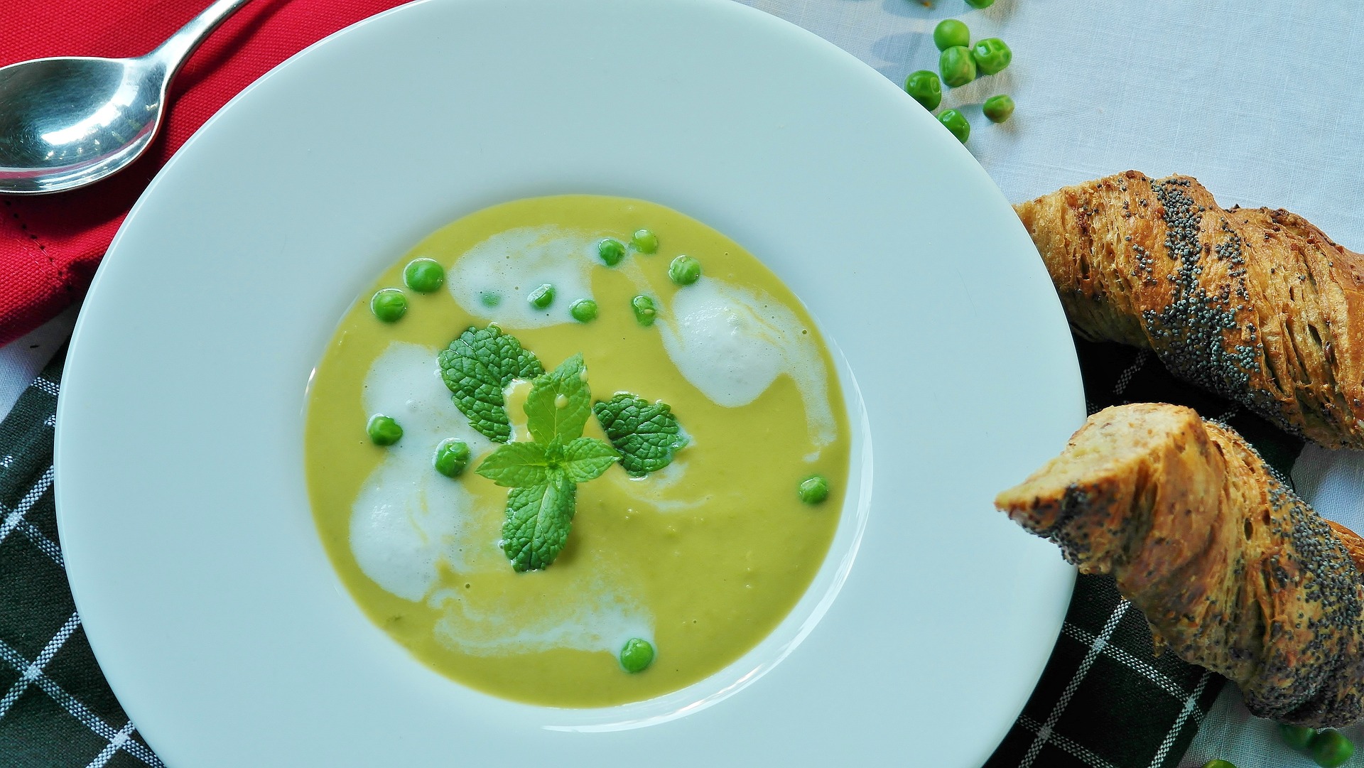 IDEJA ZA NEDELJNI RUČAK: Potaž od karfiola 4 pea soup gb121e6aab 1920