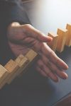 Tri astro znaka koja će doživeti korenite promene u naredna dva dana 4 problem solving close up view hand business woman stopping falling blocks table concept about taking responsibility
