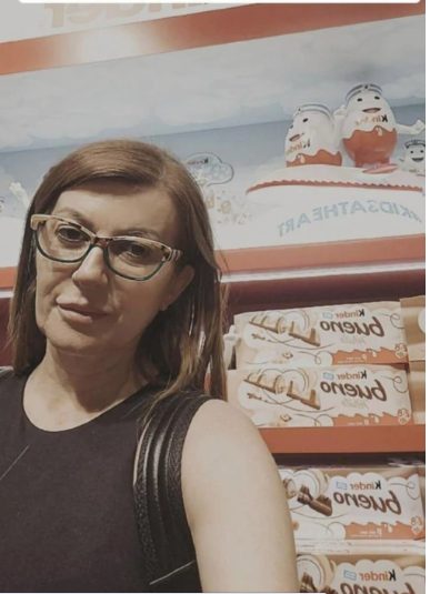 Jedna je od retkih koje nisu išle POD NOŽ, a sada je pokazala kako izgleda BEZ TRUNKE ŠMINKE 6 vm