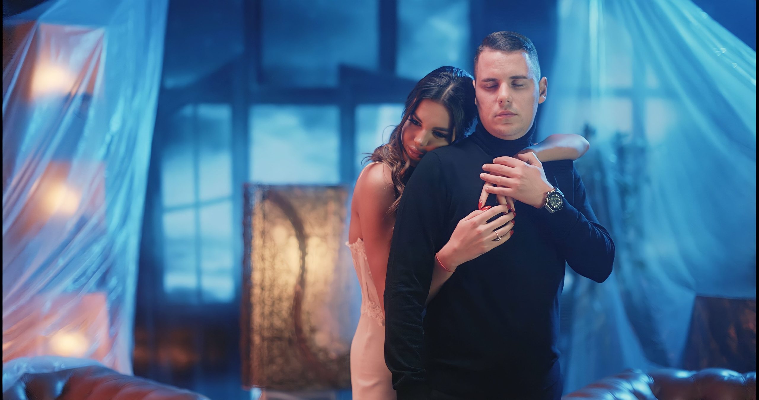 Zvezda Granda zamenila Stefana Karića: Jovana Ljubisavljević obukla venčanicu,od kadrova zastaje dah (VIDEO) 5 1668609355035 1