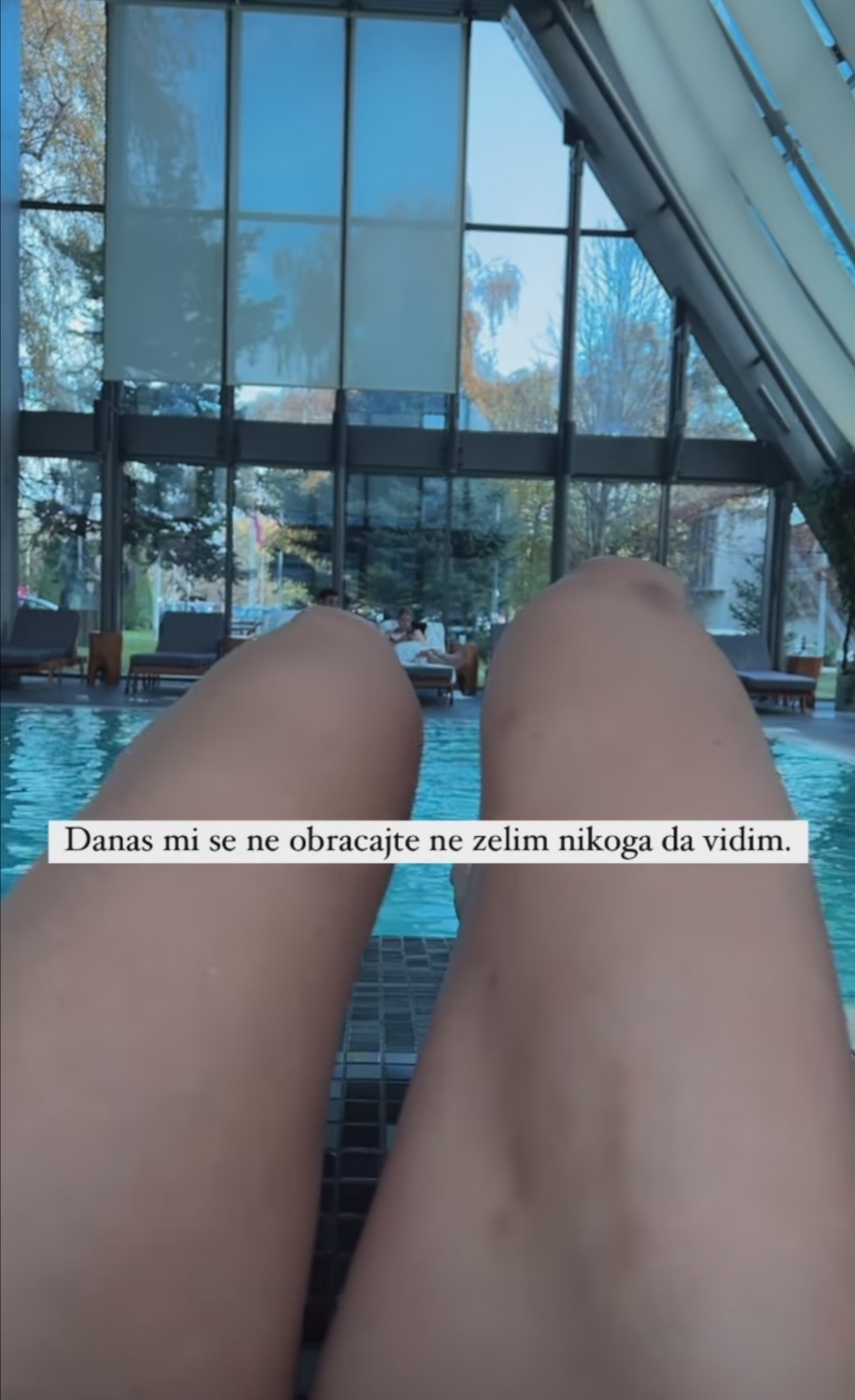 Pevačica sva u MODRICAMA i PODLIVIMA: "Ne želim nikoga da vidim" (FOTO) 6 Screenshot 20221119 100120