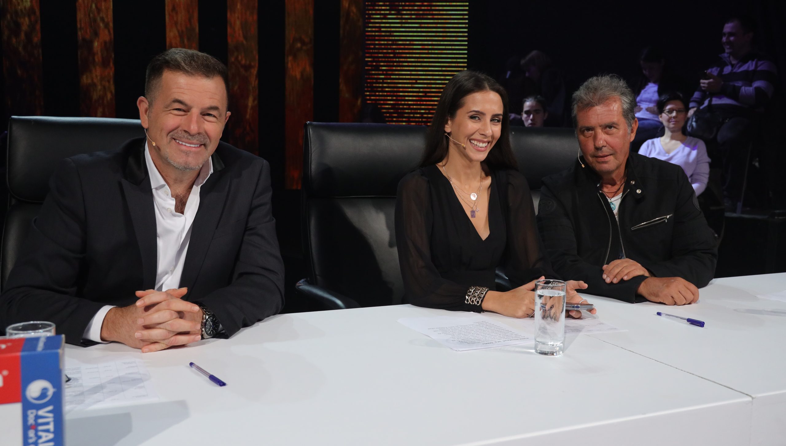 SVI U ŠOKU, MEDITACIJA U EMISIJI: "Ti si pravi čovek za te stvari" (VIDEO) 5 ZIRI NNK SNIMANJE 17102022 FOTO MUNJA 30