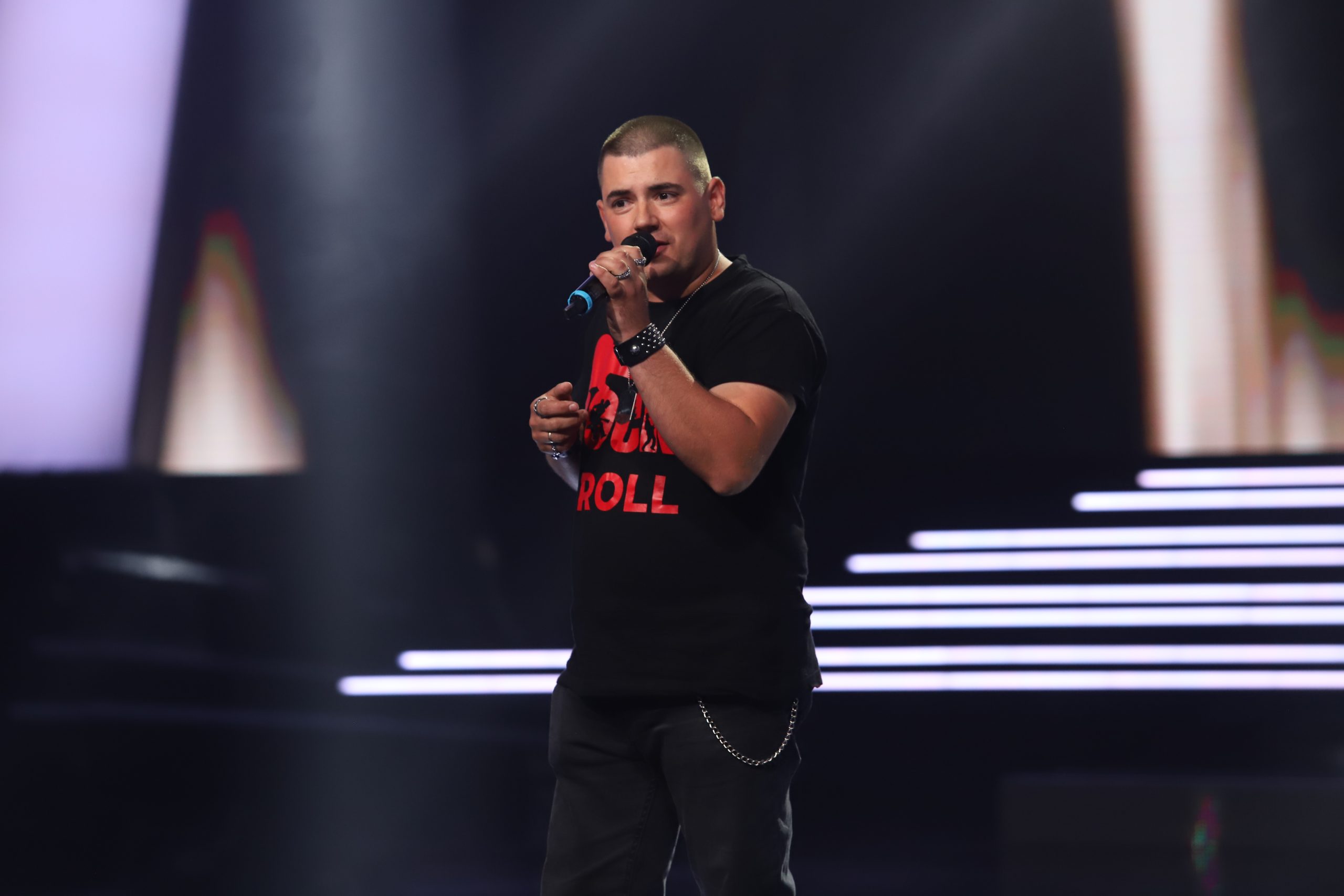 Totalni FIJASKO na velikoj sceni! Takmičar zabezeknuo žiri "Da li on peva na helijumu"? 8 despotovic
