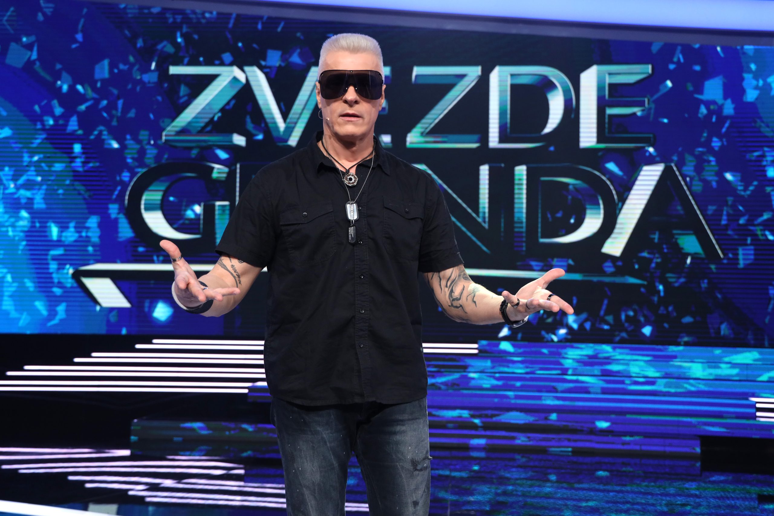 BATACI NAPRAVILI POMETNJU, letelo perje u ZVEZDAMA GRANDA: "Ćelavi, je l' ti vidiš šta je ovo?" 4 dj david