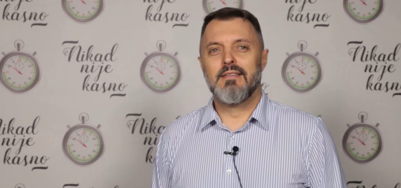Nenad Manojlović otvorio dušu o sestrinom ljubavnom životu i bivšem zetu: "Želim joj da PREŽIVI I PREBOLI" (VIDEO) 4 nesa m