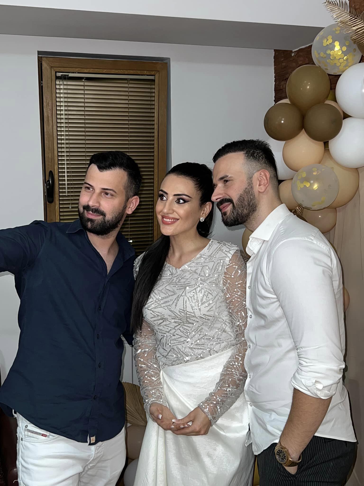 Oženila se ZVEZDA GRANDA, mlada promenila 4 venčanice! Za Grand pevač priznao: "Uživamo u čistoj egzotici" (FOTO) 10 vencanje