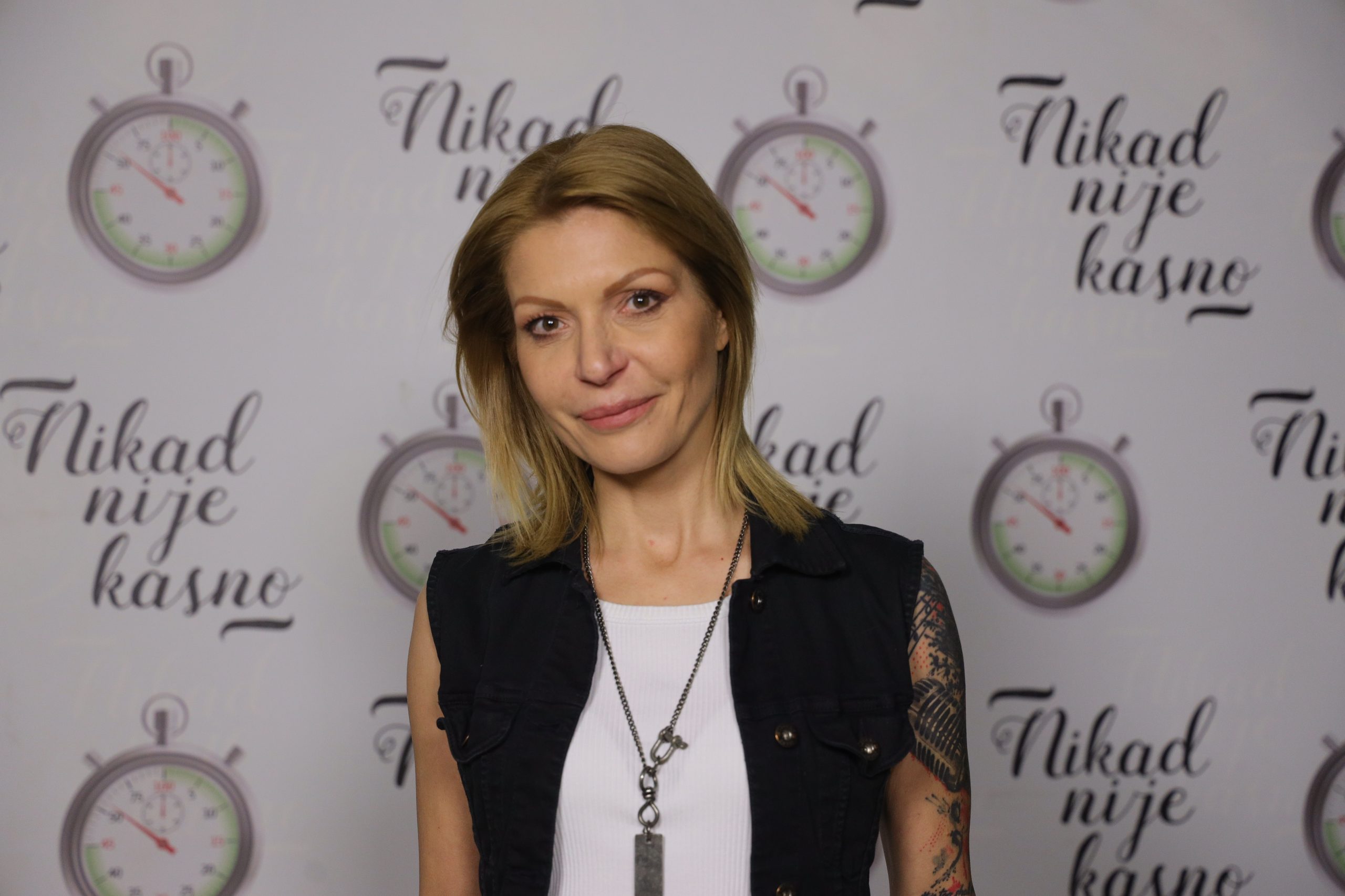 Nathalie Prijović 2 NATHALIE PRIJOVIC 47 GOD. KOVIN 12