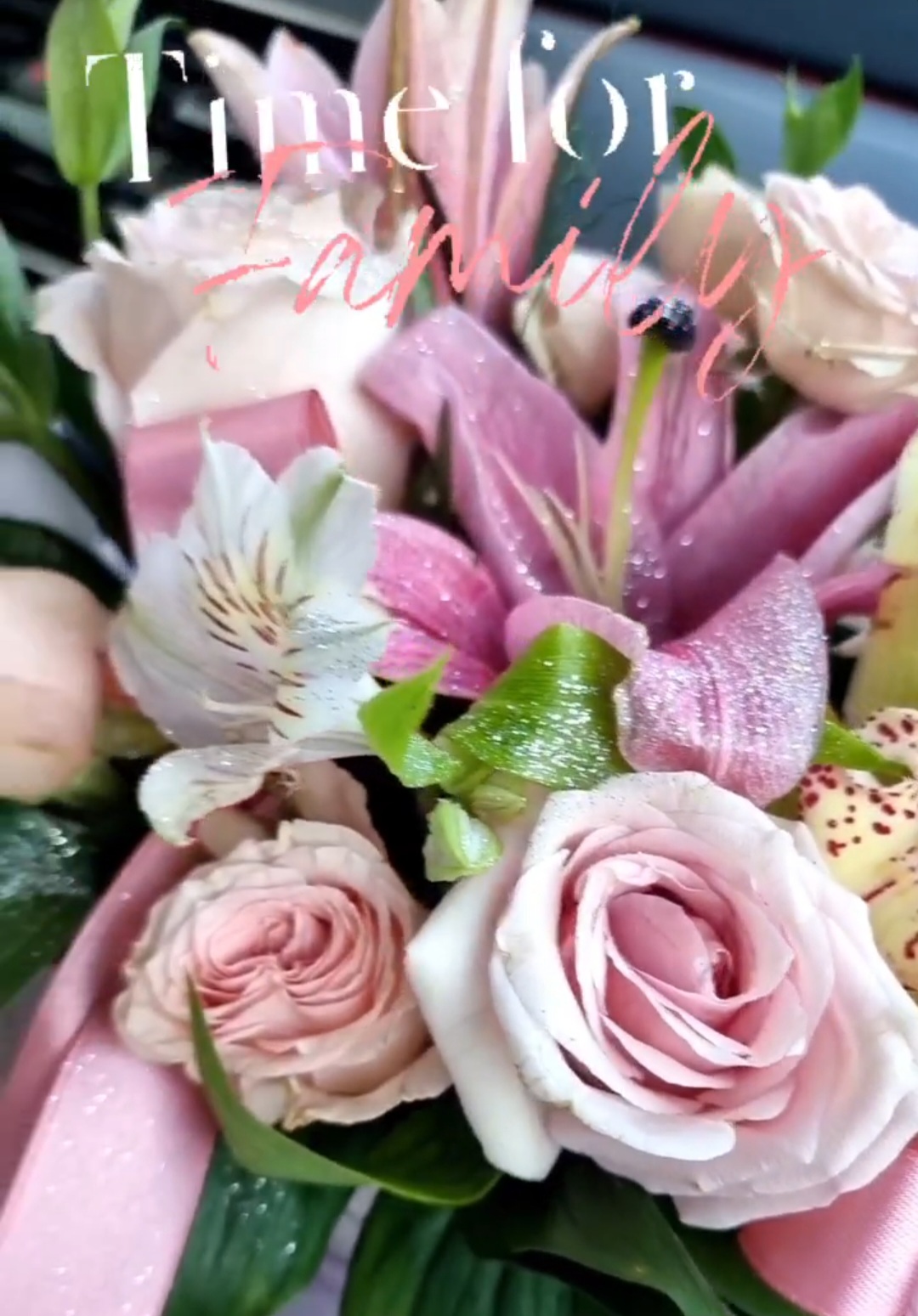 ŠMEKERSKI POTEZ LJUBE PERUĆICE Pevačeva supruga sija od ponosa: "Volim što je gospodin" 7 Screenshot 20221221 110546 Instagram