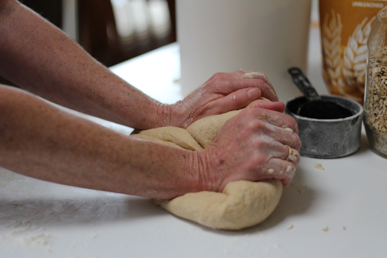 bread g0f47cd6a8 1280 1