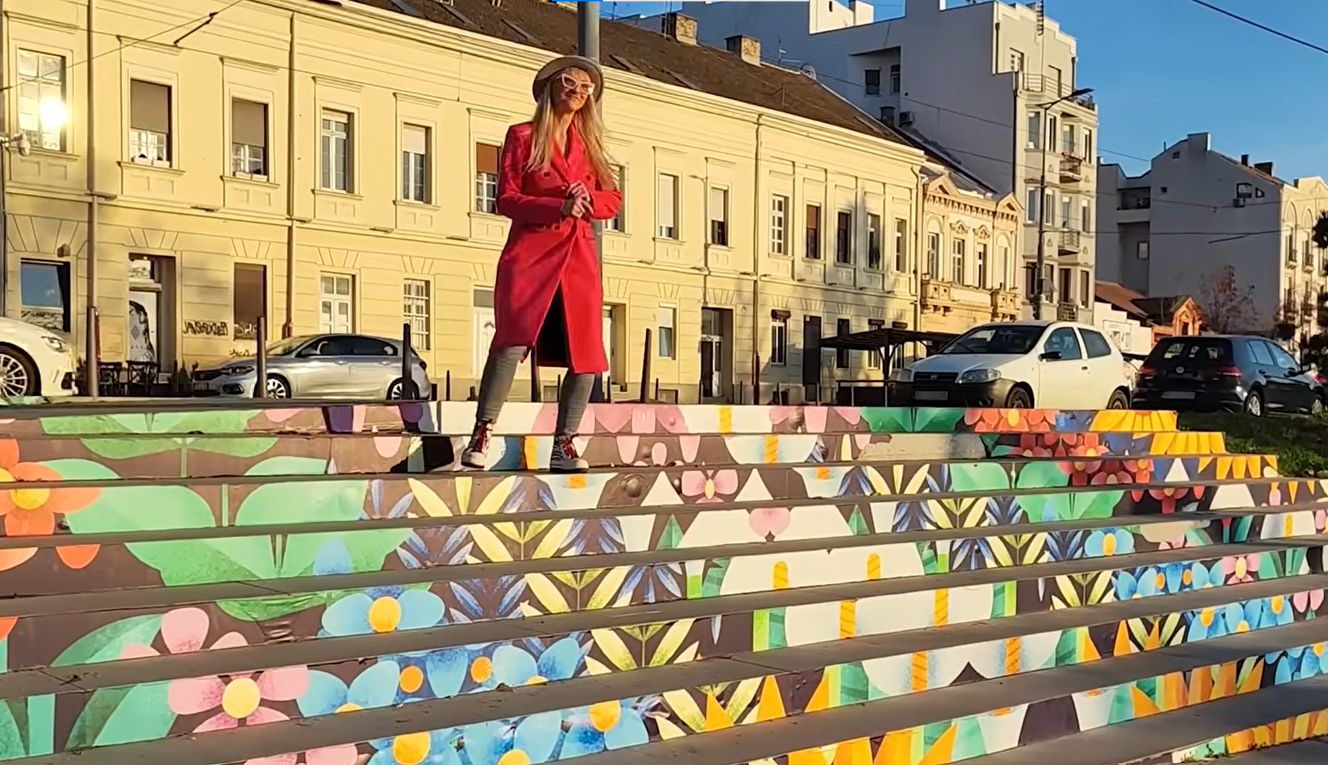 Pevala sa Stingom i Hose Felisijanom, a sad krenula očevim stopama: Ćerka takmičara NIKAD NIJE KASNO poslušala savet velikih zvezda "Konačno, mnogo sam srećna" (VIDEO) 2 krstic jelena sreca 1